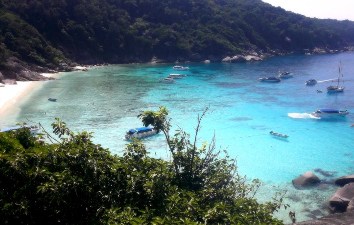 341 KHAO LAK RETOUCHER