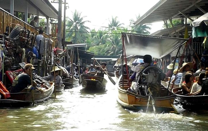 382 BANGKOK FLOATING MARKET RETOUCHER